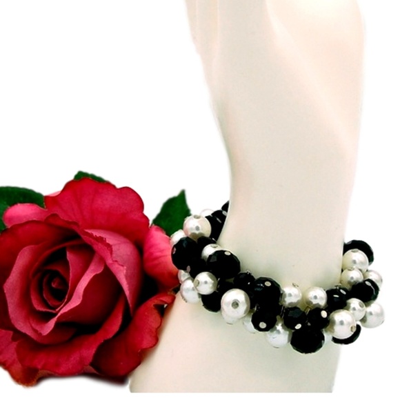 White House Black Market Jewelry - White House Black Market Stretch Bead Bracelet NWT